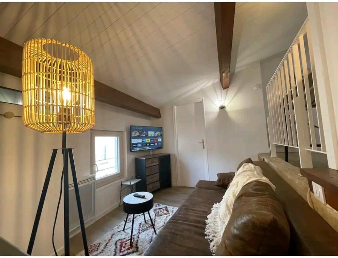 Le Loft Berbère - idéal couples, familles, business - centre historique, WIFI , NETFLIX Niort Extérieur photo